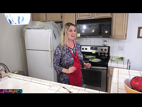 ❤️ Stepmom Mëllech him an der Kichen virun sengem Datum ️ Russesch Porno bei eis lb.pornmega.ru