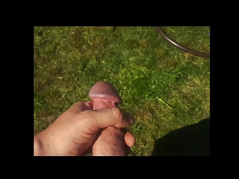 ❤️ Hot Hottie kritt hir rosa Muschi gefuckt a spréngt mat engem Sprëtz an engem Summergaart ️ Russesch Porno bei eis lb.pornmega.ru