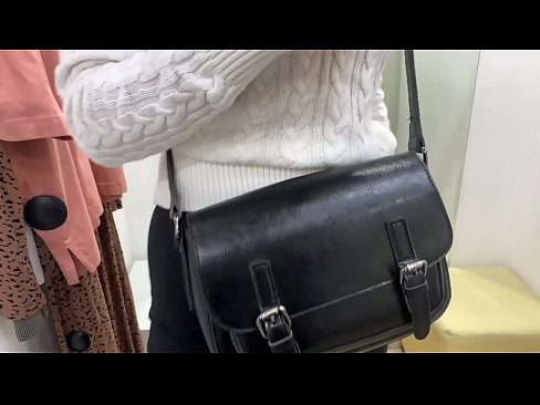 ❤️ Ëffentlech Masturbatioun vu jonke Bitch FeralBerry mat engem Dildo am Fittingsraum ️ Russesch Porno bei eis lb.pornmega.ru